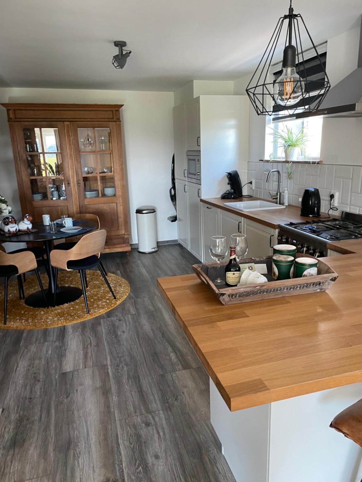 Vakantiewoning Le Garaazje 'S-Gravendeel Esterno foto