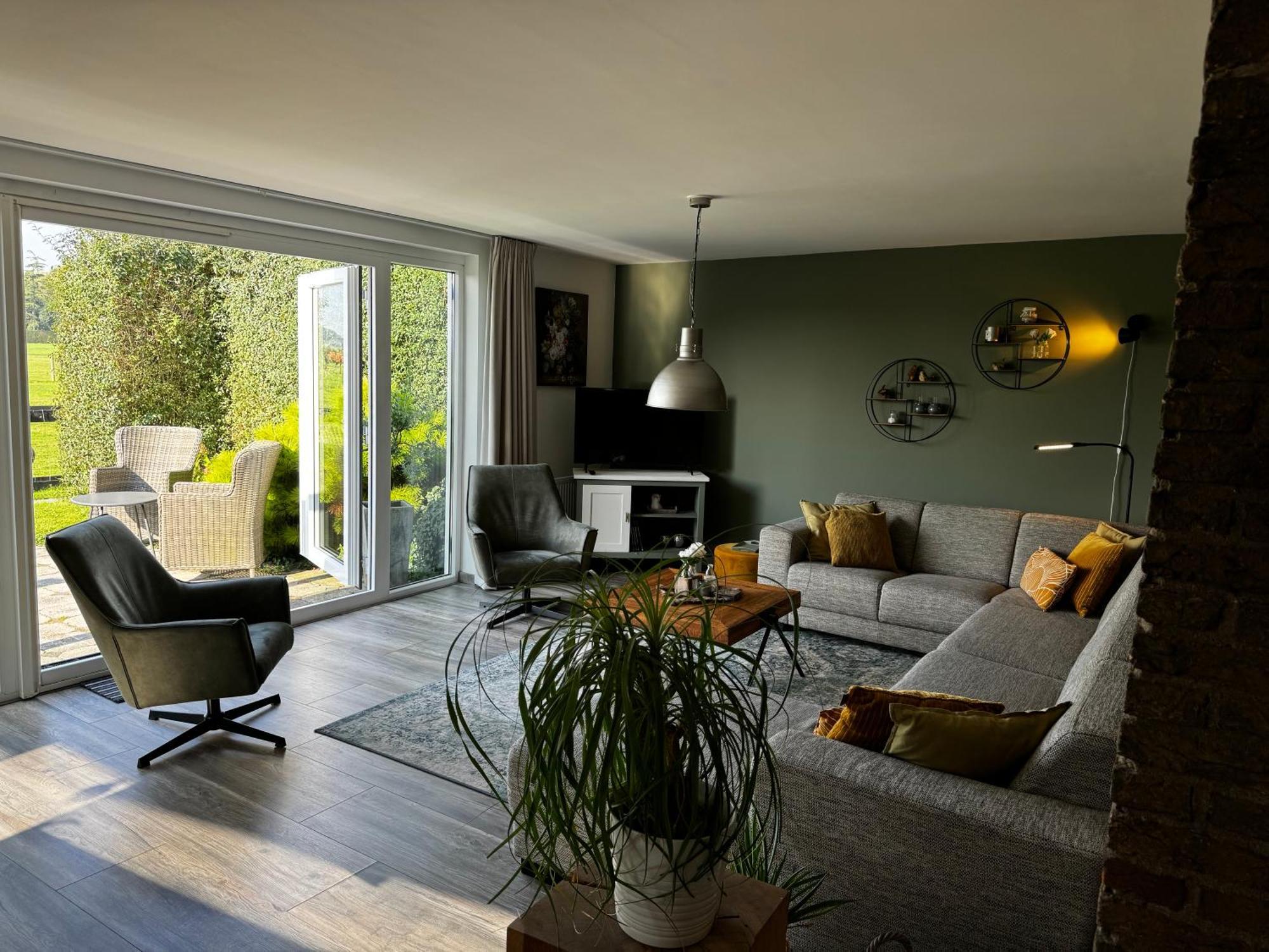 Vakantiewoning Le Garaazje 'S-Gravendeel Esterno foto