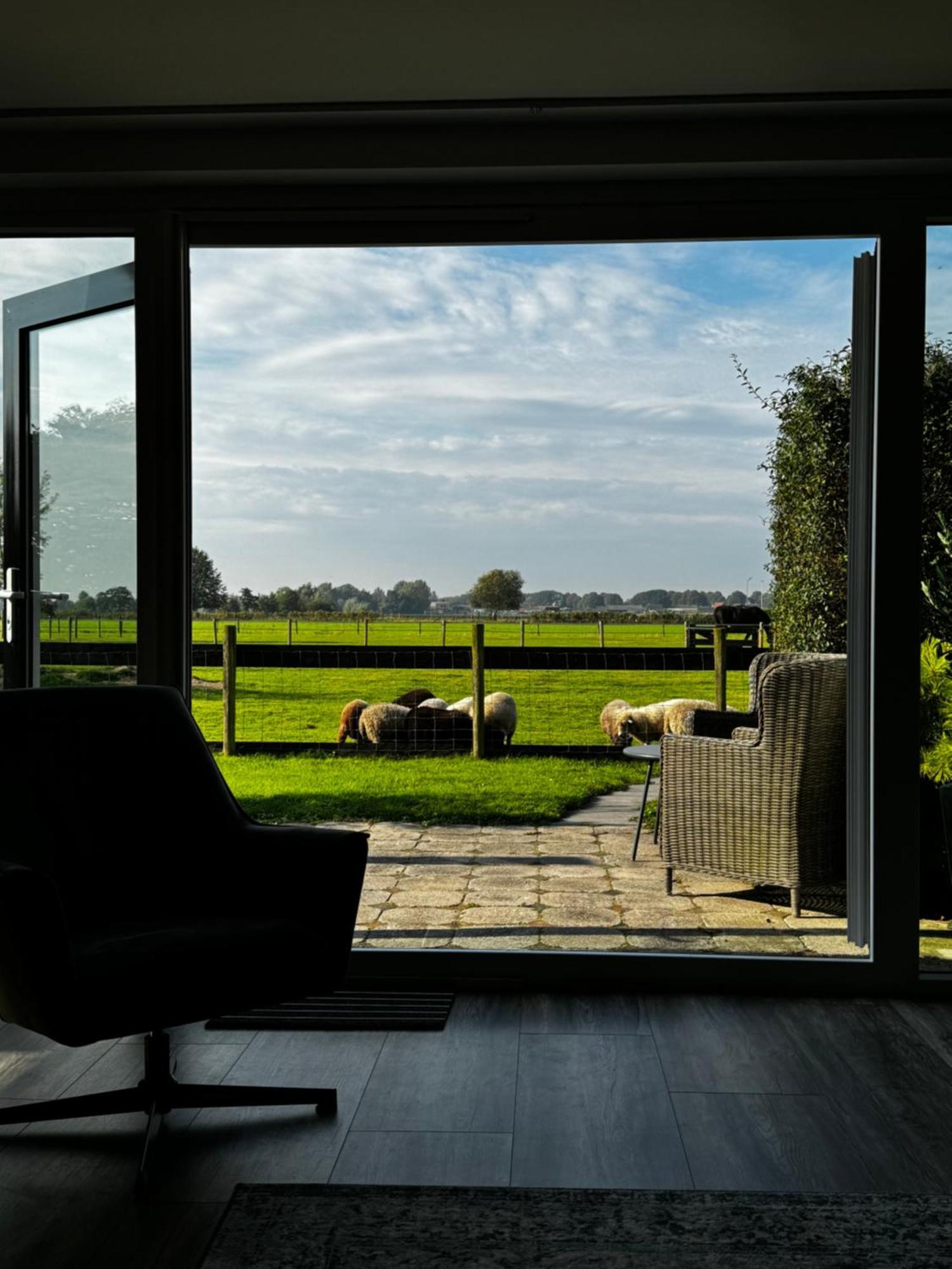 Vakantiewoning Le Garaazje 'S-Gravendeel Esterno foto